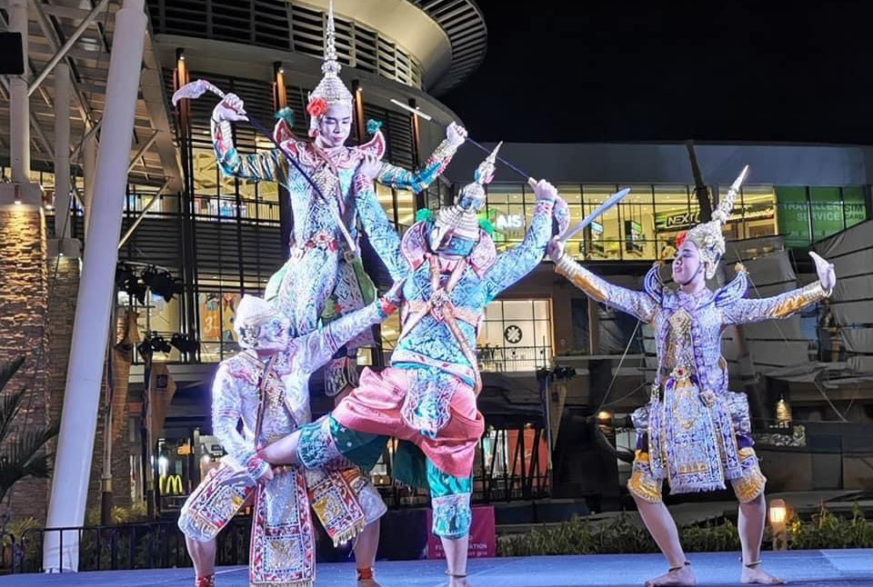 การแสดงชุดโขน