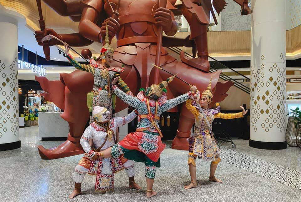 การแสดงชุดโขน